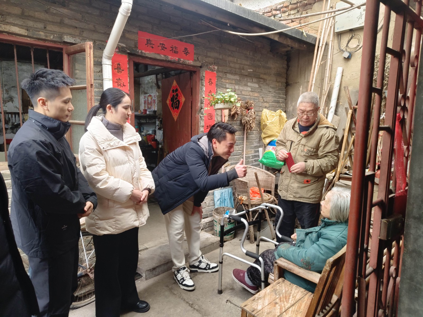 情暖寒冬,心系民生——易順建工集團(tuán)開展困難黨員及群眾慰問活動(dòng)